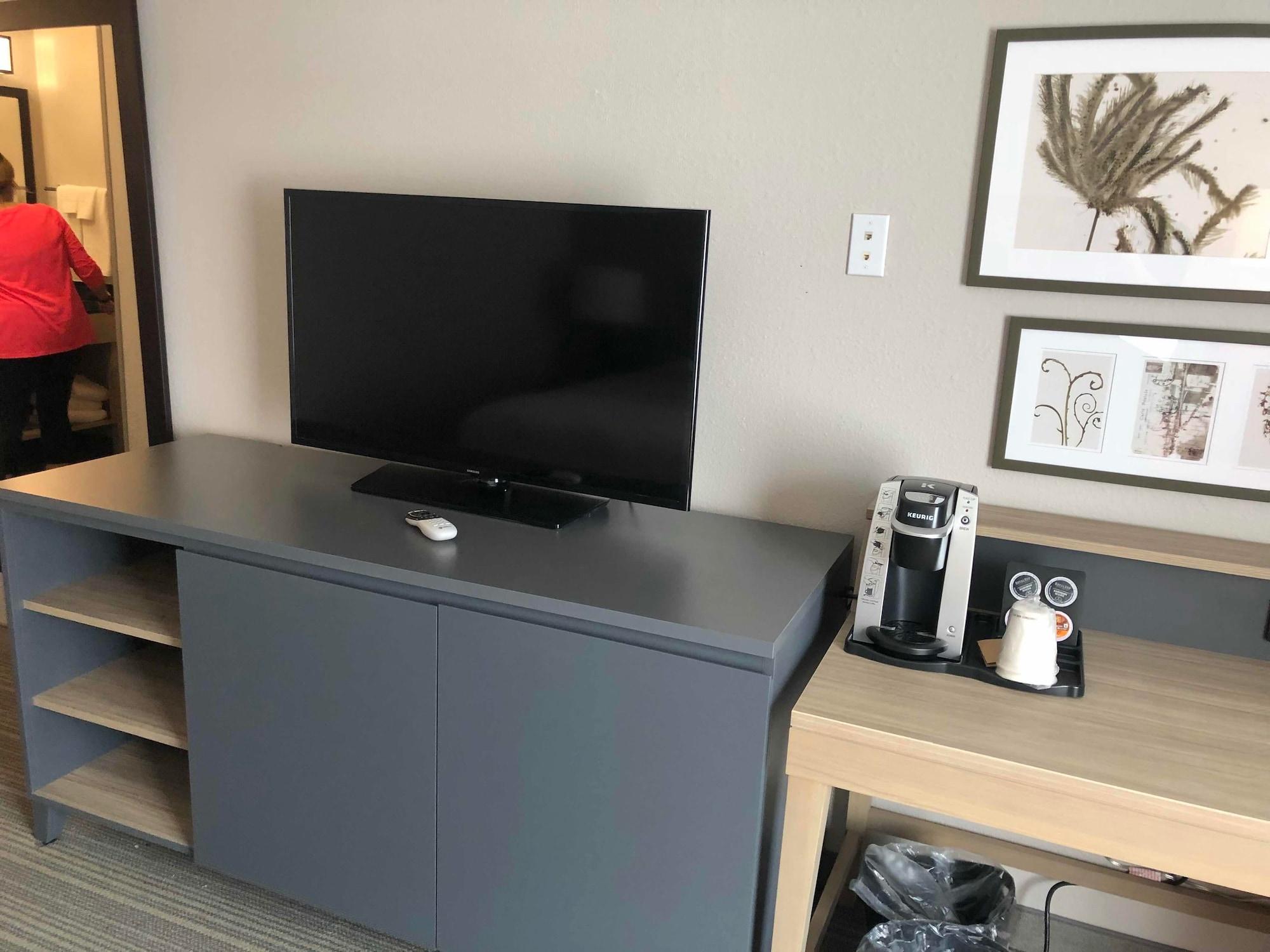 Country Inn & Suites By Radisson, Wichita East, Ks מראה חיצוני תמונה